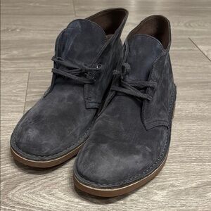 Clark’s Men's Blue Suede Desert Boots